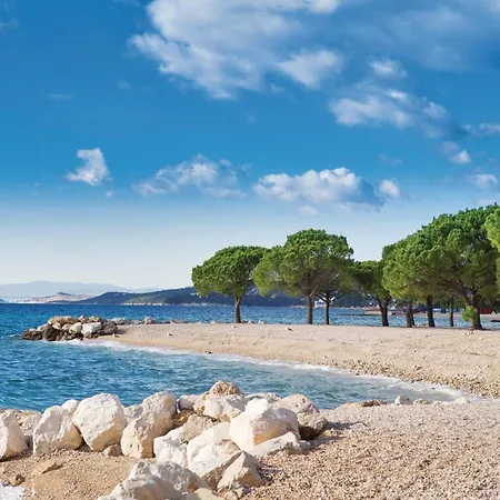 Lovely Apartment In Crikvenica With Sauna Appartement